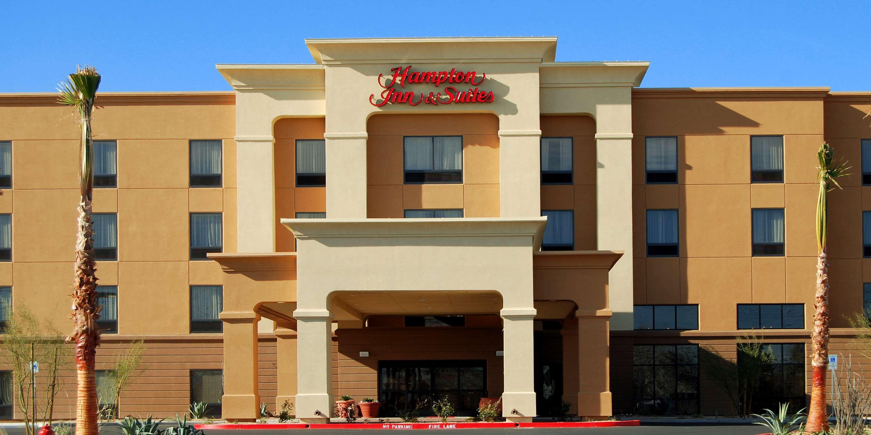 Hampton Inn & Suites Las Vegas Airport Exterior photo